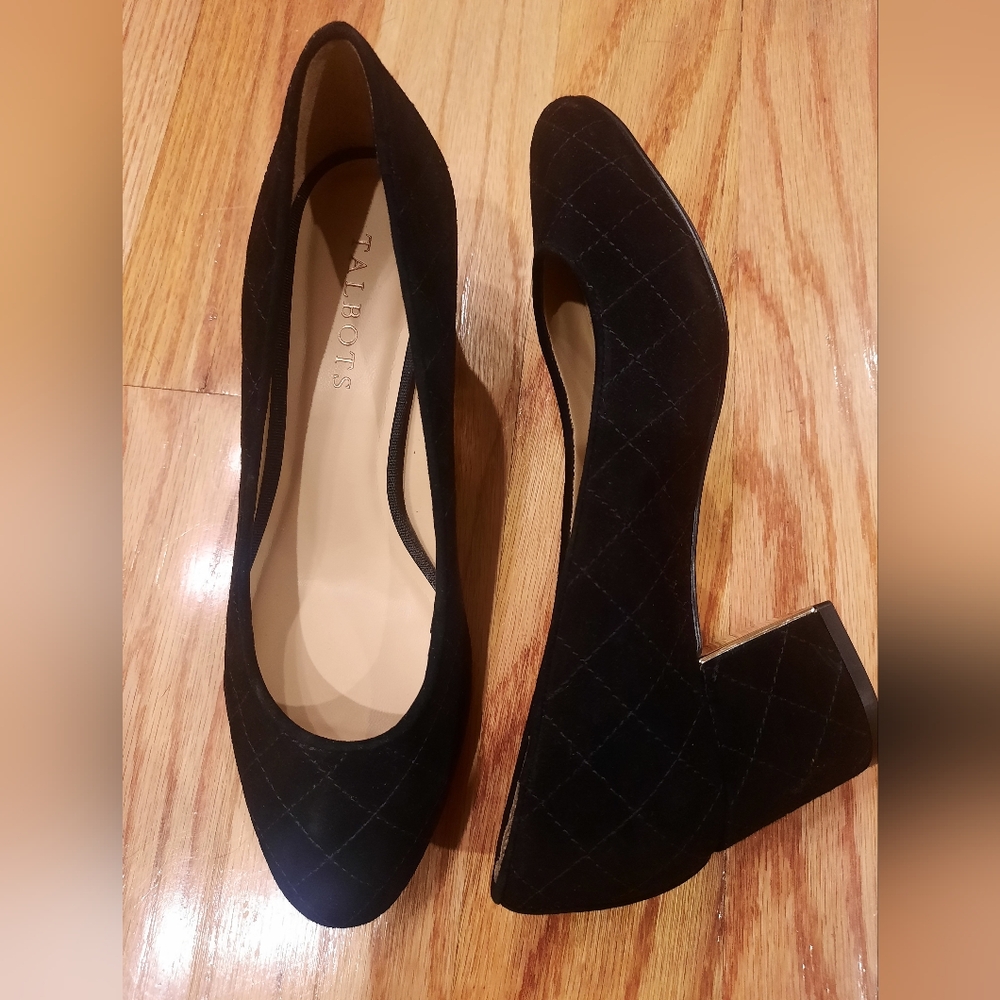 Talbots Black Suede Stitched‎ Pumps - Gold Accent Heel - Size 6.5
